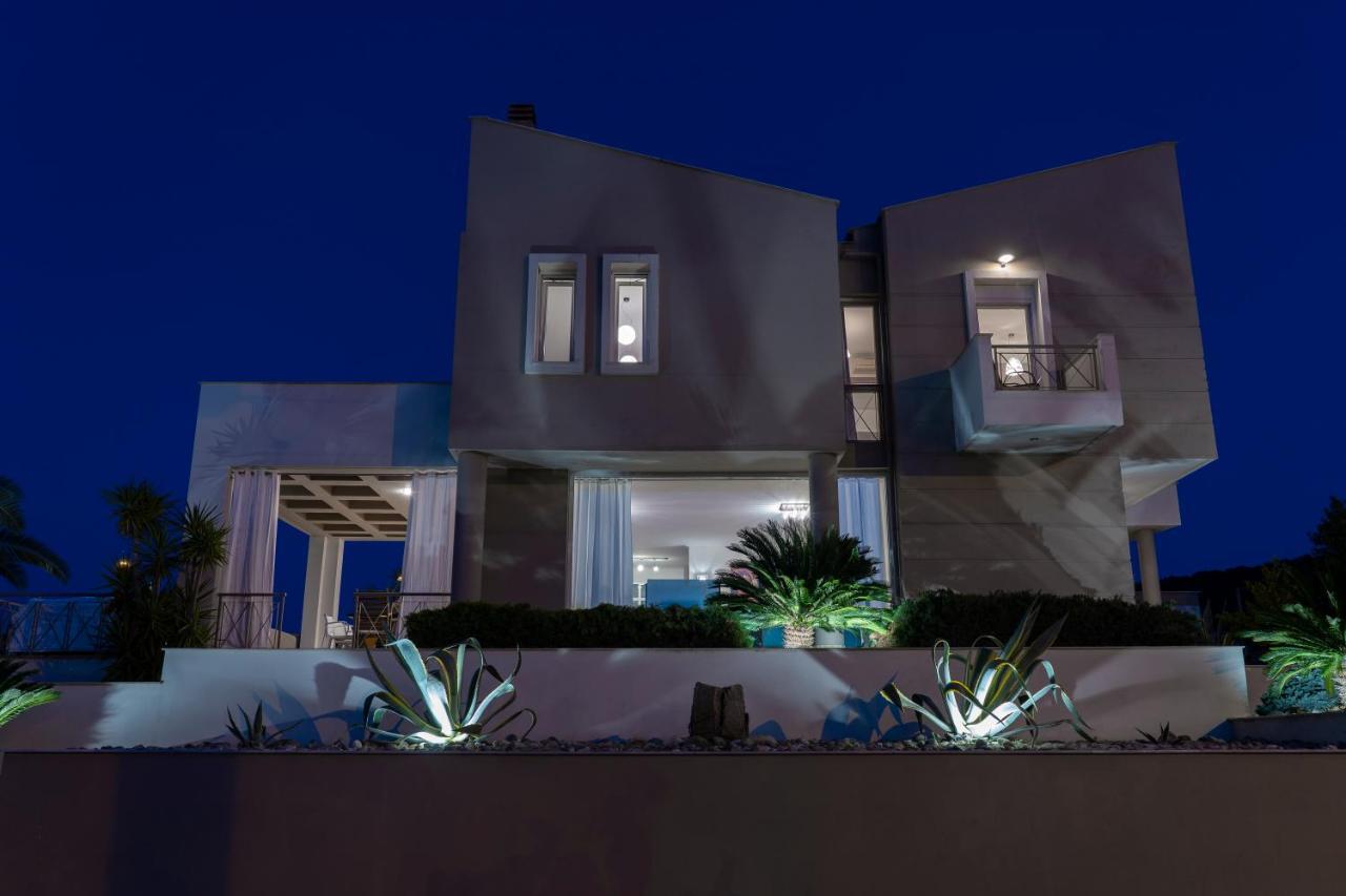 Villa Luminous Nea Iraklitsa Exterior photo